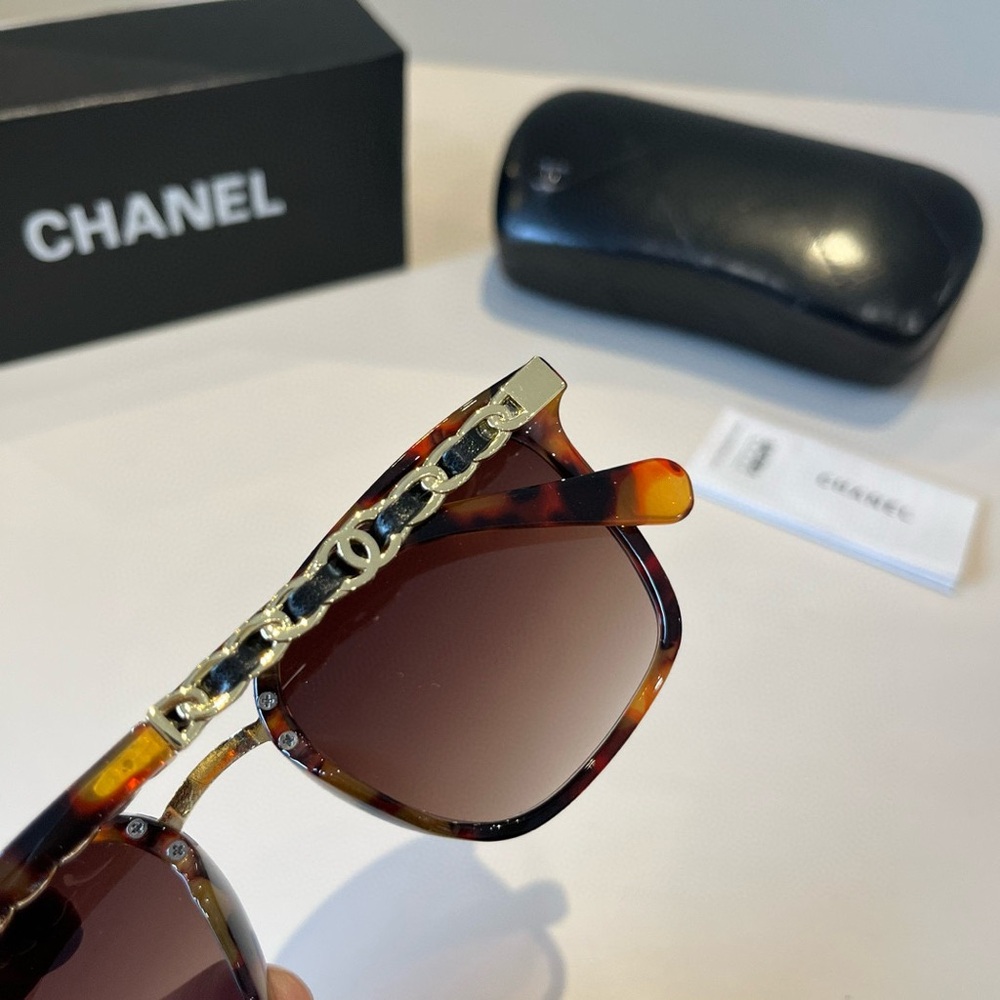 Chanel Large Frame Sunglasses - Picture 5 of 6